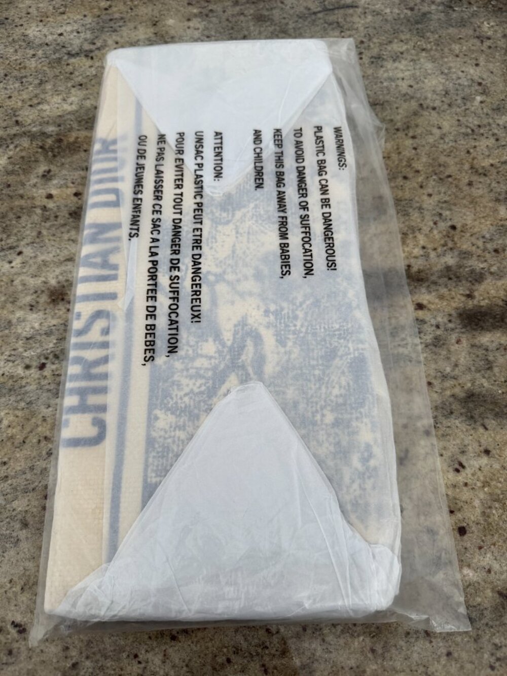 Christian Dior Blue Beige Straw Tote. The perfect beach bag! - Picture 8 of 8